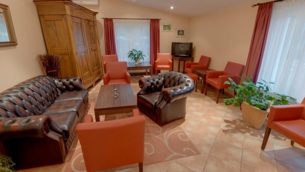 Hotel Garni Stadt Friedberg Friedberg  Ngoại thất bức ảnh