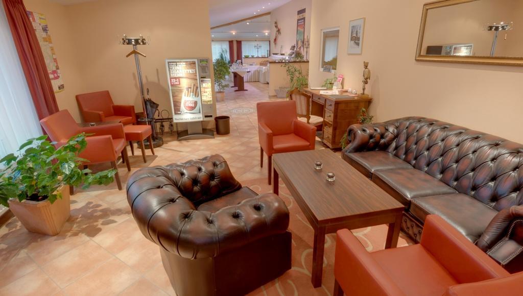 Hotel Garni Stadt Friedberg Friedberg  Ngoại thất bức ảnh